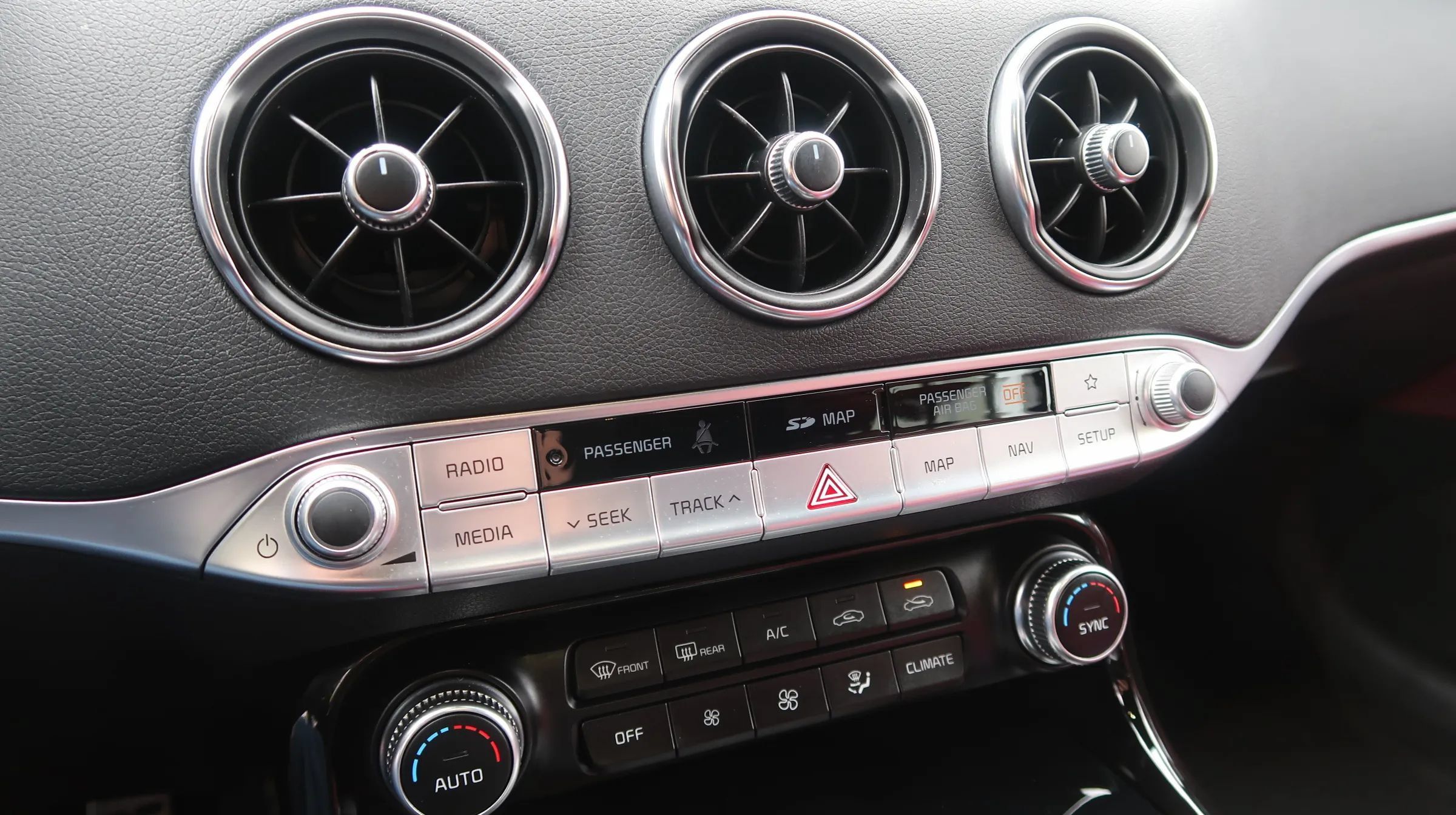 Used 2020 Kia Stinger GT-Line w/ Sun & Sound Package RWD image 28