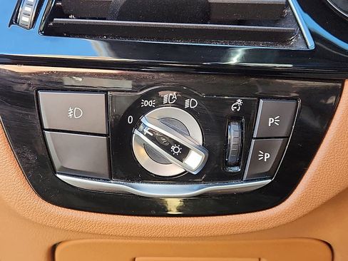 Used 2017 BMW 530i xDrive image 26