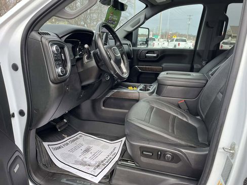 Used 2021 GMC Sierra 3500 Denali w/ Denali Ultimate Package image 28