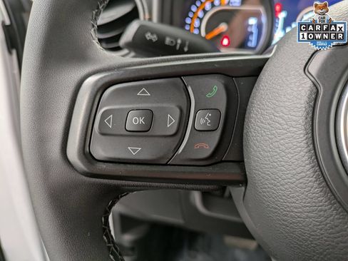 Used 2026 Jeep Gladiator Mojave AWD/4WD image 17