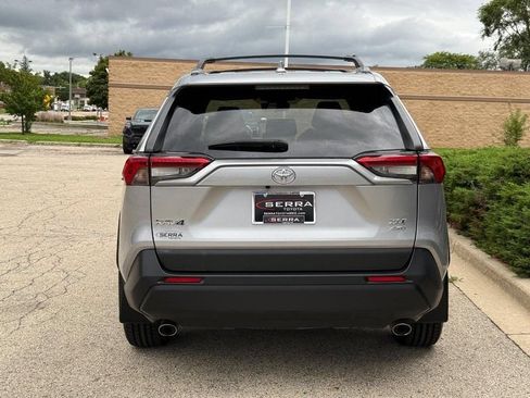 Used 2022 Toyota RAV4 XLE AWD/4WD image 4
