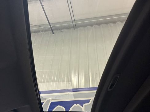 Used 2024 GMC Sierra 1500 SLT w/ SLT Premium Plus Package image 38