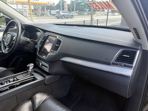 Used 2016 Volvo XC90 T6 Momentum w/ Vision Package AWD/4WD image 27