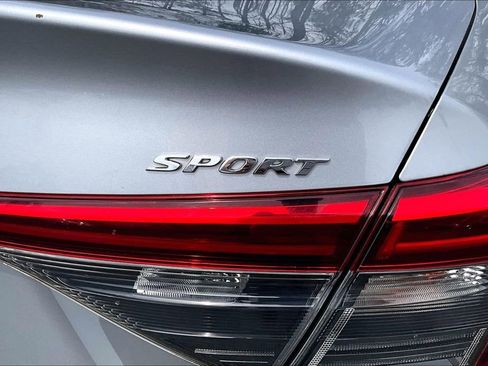 Used 2022 Honda Civic Sport image 24