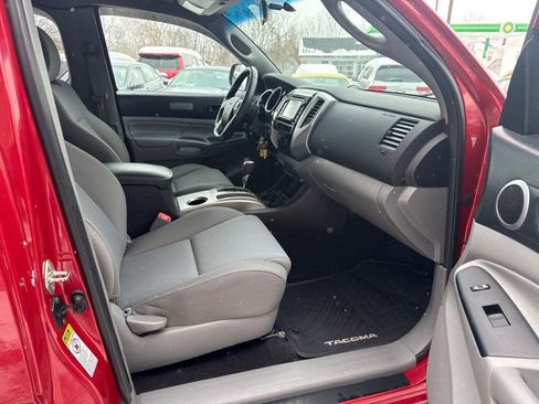 Used 2014 Toyota Tacoma 4x4 Access Cab V6 image 15