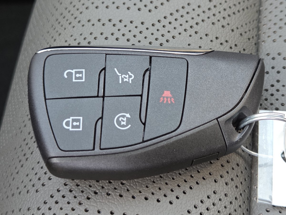 New 2027 Chevrolet Equinox LT w/ Convenience Package II FWD image 41