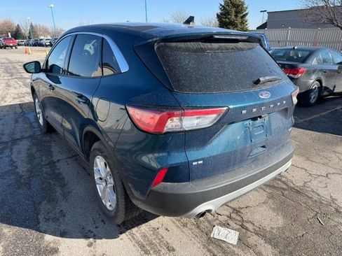 Used 2020 Ford Escape SE image 5