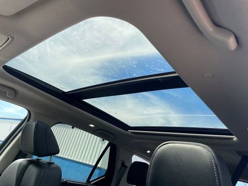 Certified 2023 Honda Pilot Touring image 16