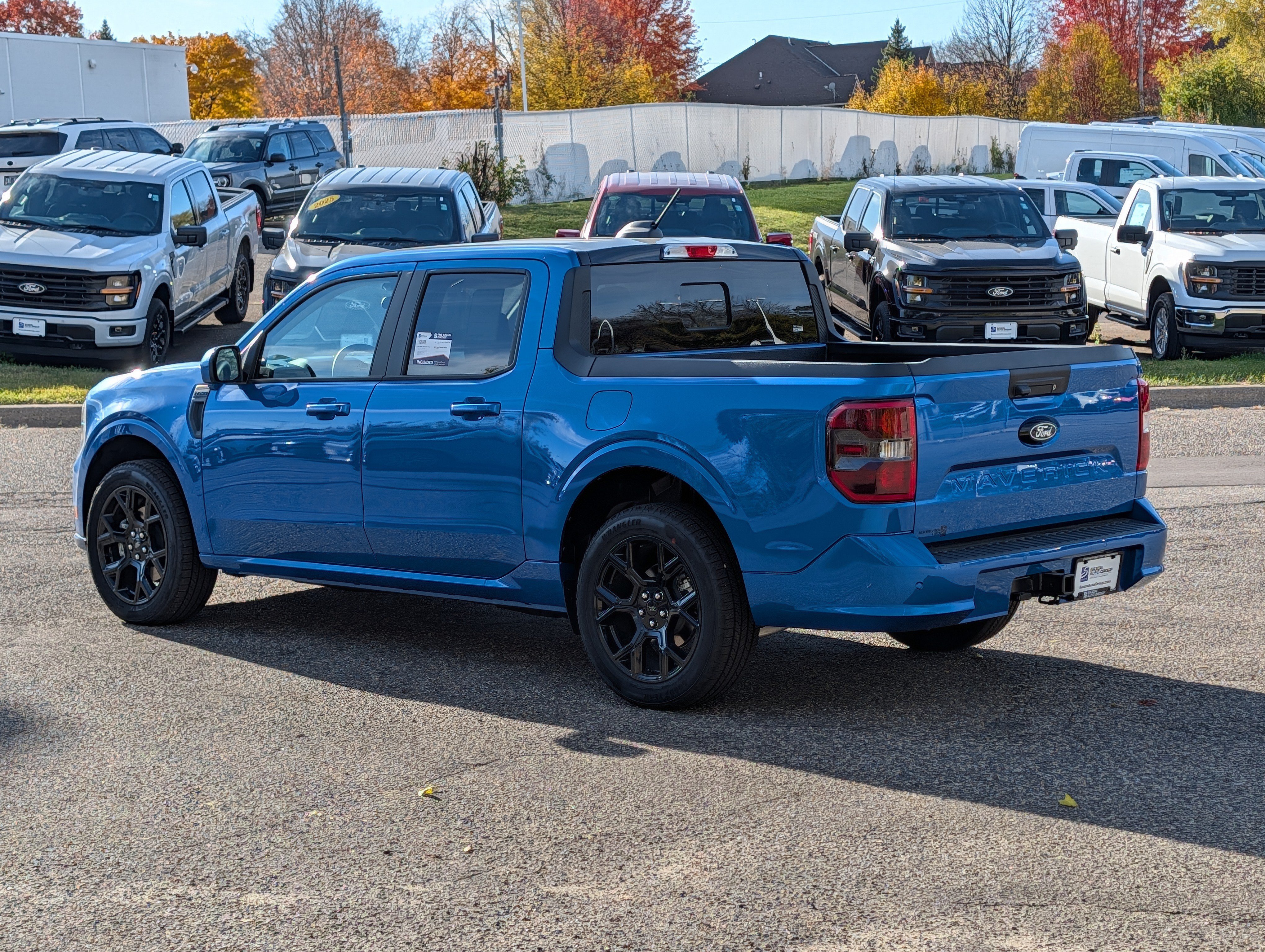 Used 2025 Ford Maverick Lobo AWD/4WD image 2