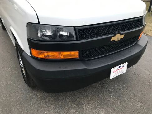 Used 2022 Chevrolet Express 2500 LS image 39