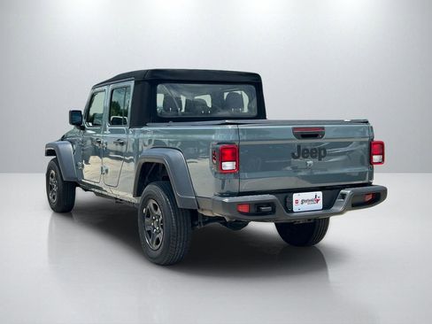 Used 2024 Jeep Gladiator Sport AWD/4WD image 7