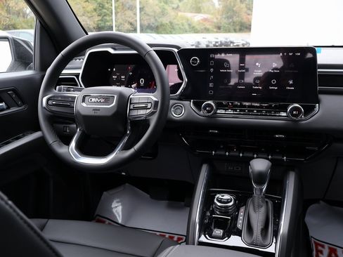 New 2026 GMC Canyon Elevation w/ Convenience Package image 26