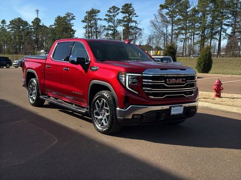 Used 2025 GMC Sierra 1500 SLT w/ SLT Premium Plus Package image 3