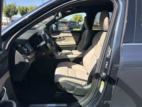 New 2026 Volvo XC90 B6 Plus w/ Protection Package Premier AWD/4WD image 13