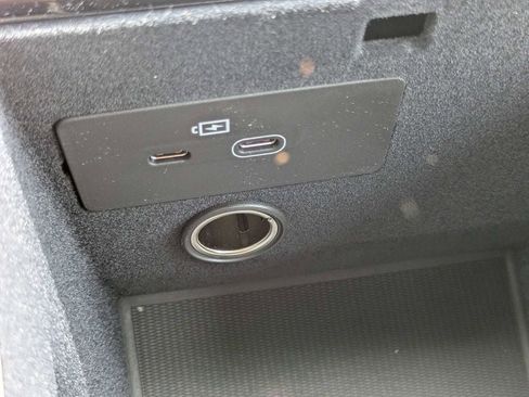 New 2026 Volvo XC90 B5 Core image 26