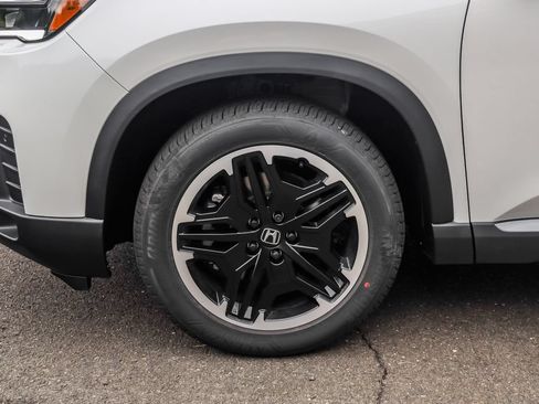 New 2026 Honda Pilot Touring image 8