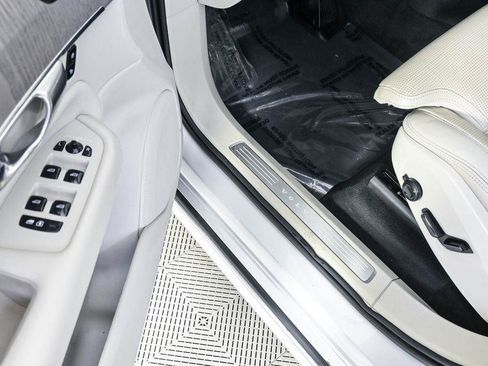 Certified 2022 Volvo XC90 T6 Inscription AWD/4WD image 10