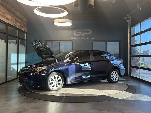 Used 2022 Toyota Corolla LE FWD image 23