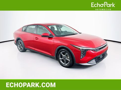 Used 2025 Kia K4 LXS image 1