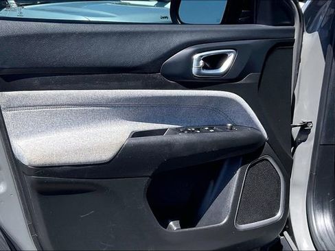 Certified 2023 Jeep Compass Sport AWD/4WD image 18