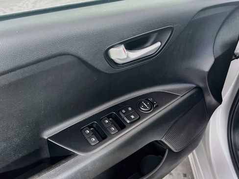 Used 2018 Kia Rio S FWD image 16