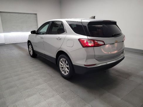 Used 2021 Chevrolet Equinox LT w/ Driver Convenience Package image 5