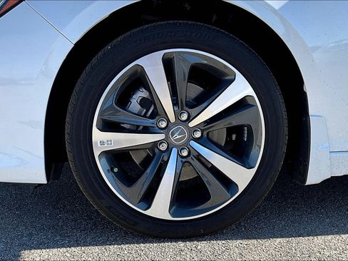 Used 2025 Acura TLX Technology Package image 16