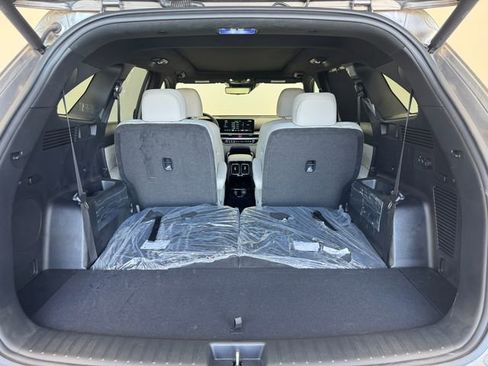 Used 2025 Kia Sorento SX Prestige image 8