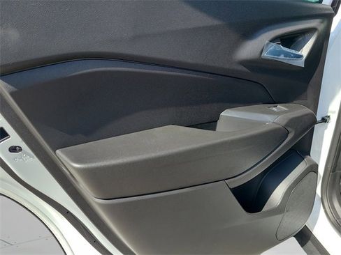 New 2026 Chevrolet Trax LS w/ LS Convenience Package image 17