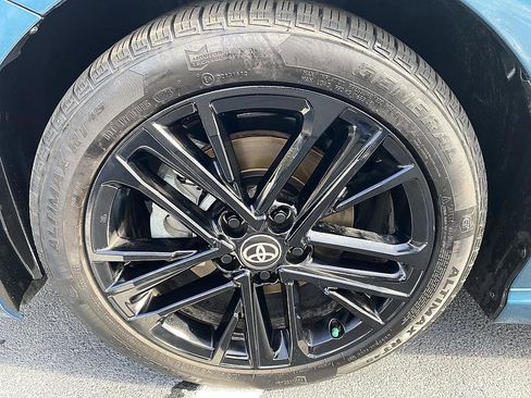 Used 2025 Toyota Camry SE FWD image 10