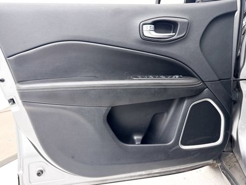 Used 2019 Jeep Compass Sport w/ Tech Group FWD image 25