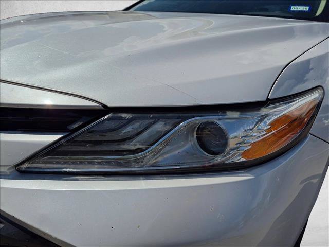 Used 2018 Toyota Camry XLE FWD image 9