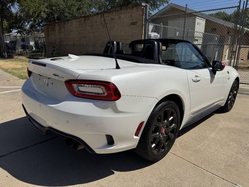 Used 2019 FIAT 124 Spider Abarth w/ Convenience Group RWD image 17