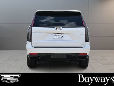 Used 2021 Cadillac Escalade ESV Sport Platinum RWD image 7