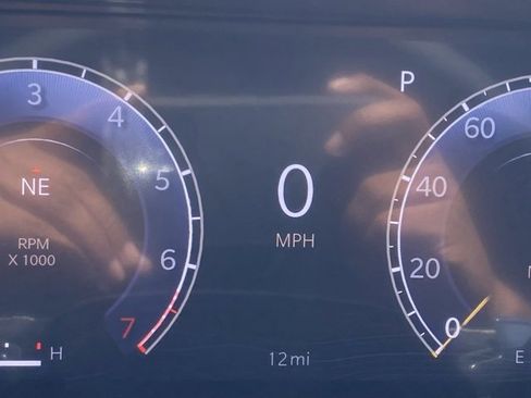 New 2025 Jeep Grand Cherokee L Laredo w/ Luxury Tech Group I image 20