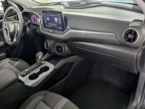 Used 2023 Chevrolet Blazer LT FWD image 20