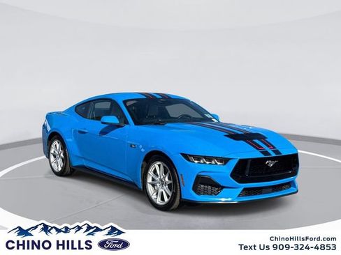 Used 2025 Ford Mustang GT RWD image 1