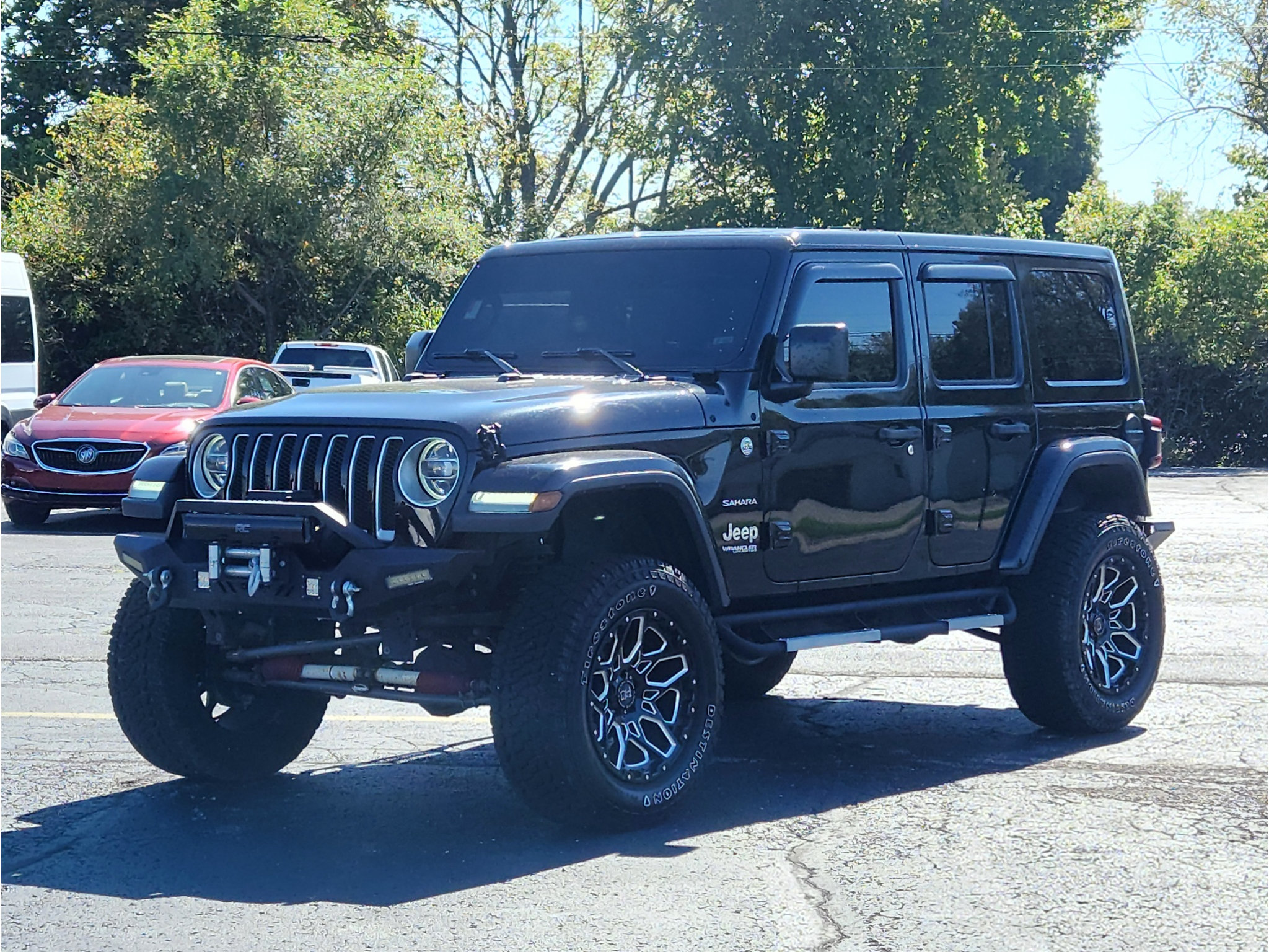 Used 2019 Jeep Wrangler Unlimited Sahara AWD/4WD image 13