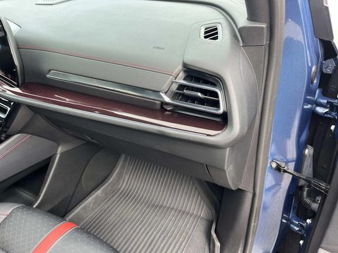 Used 2024 Chevrolet Traverse RS FWD image 26