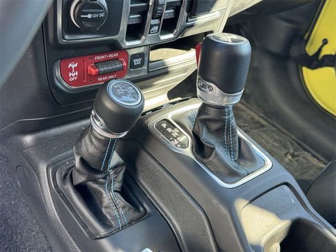 Certified 2023 Jeep Wrangler Unlimited Rubicon 4xe image 11