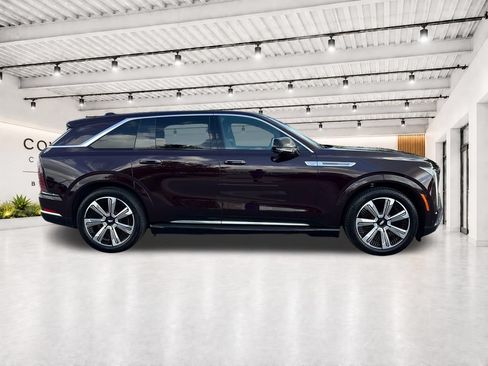Certified 2025 Cadillac Escalade IQ Luxury 2 w/ LPO, Premium Carpet Package AWD/4WD image 15
