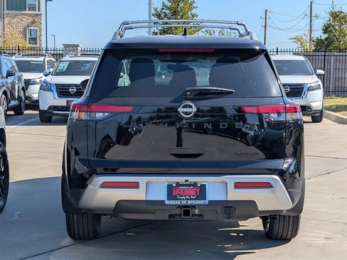 New 2025 Nissan Pathfinder Platinum w/ Black Appearance Package image 5