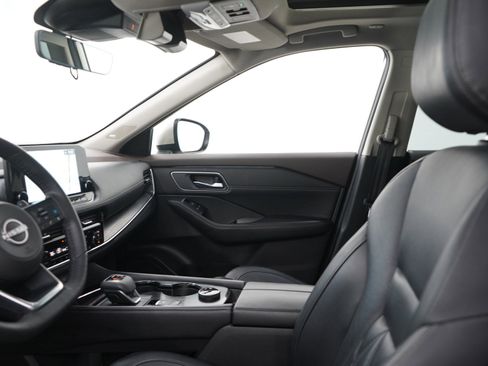 Used 2022 Nissan Rogue Platinum w/ Head-Up Display Package image 19