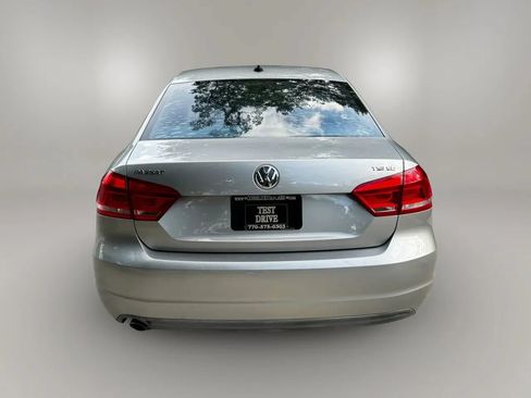 Used 2014 Volkswagen Passat 1.8T SE FWD image 10