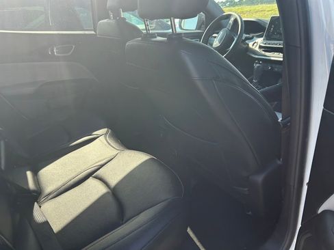 Used 2025 Jeep Compass Limited AWD/4WD image 4