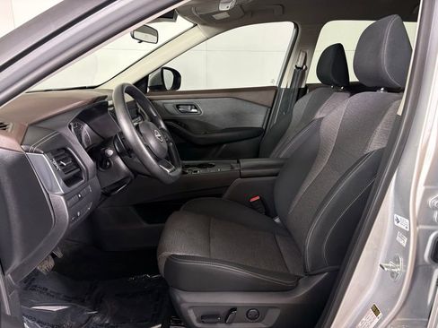 Used 2023 Nissan Rogue SV FWD image 15