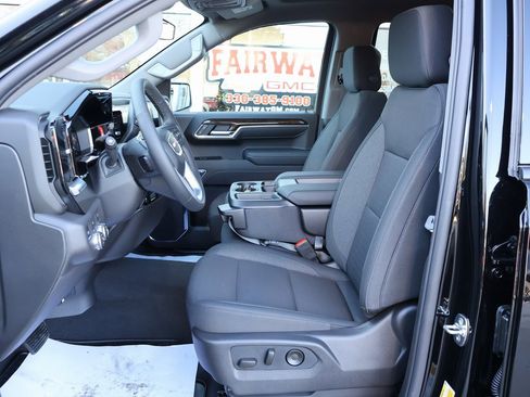 New 2026 GMC Sierra 1500 Elevation image 12