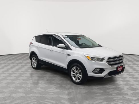 Used 2017 Ford Escape SE AWD/4WD image 28