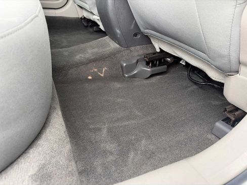 Used 2010 Ford Fusion SE FWD image 25