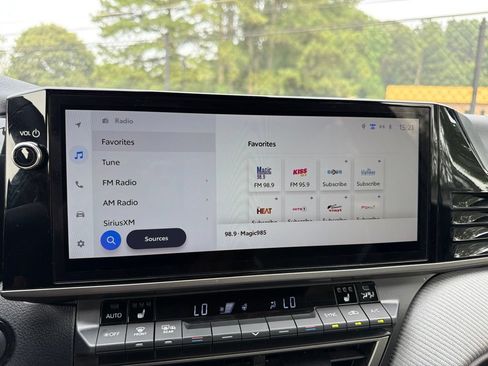 Used 2025 Toyota Camry SE w/ Multimedia Upgrade Package FWD image 10
